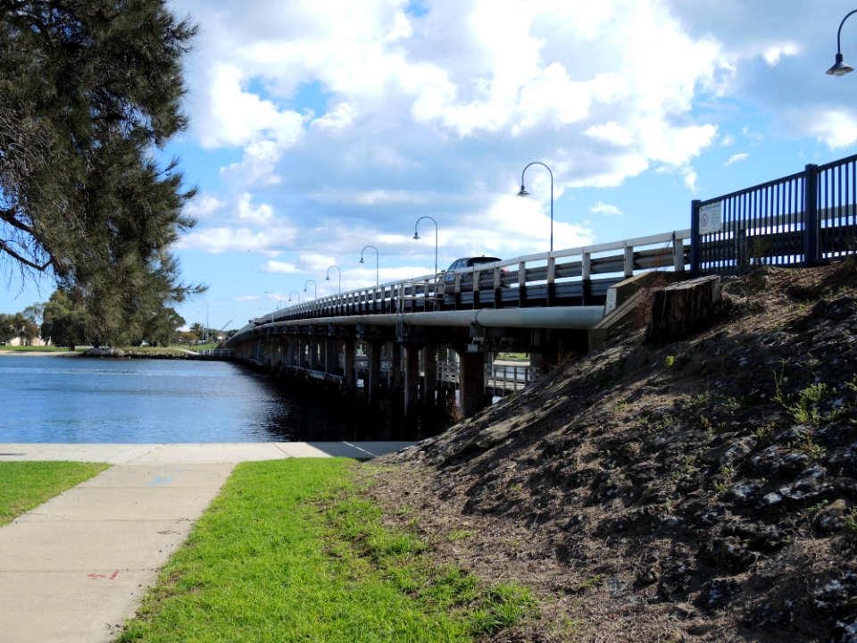 E37 Mandurah Bridge (August 2015) 07