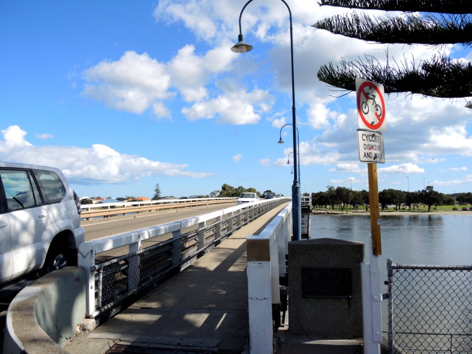 E37 Mandurah Bridge (August 2015) 12