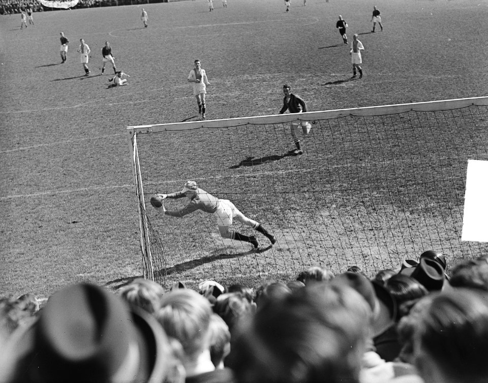 DWS tegen Ajax 3-0, Bestanddeelnr 904-5311