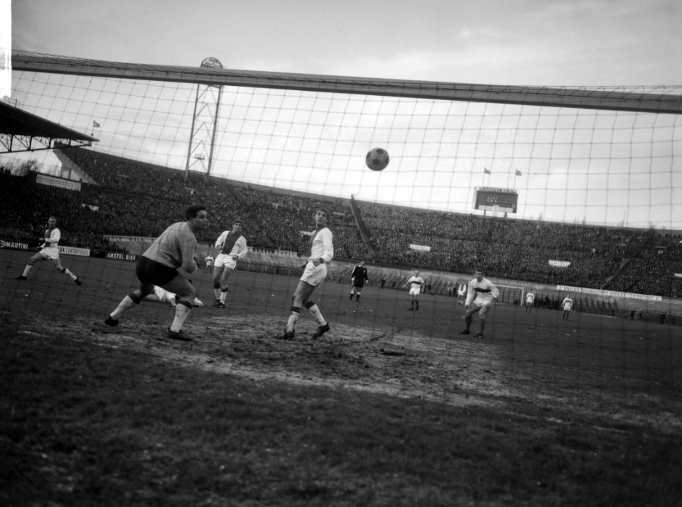 DWS tegen Ajax 1-1, Roode (DWS) maakt gelijkmaker, v.l.n.r keeper Hoogerman op g, Bestanddeelnr 917-3481