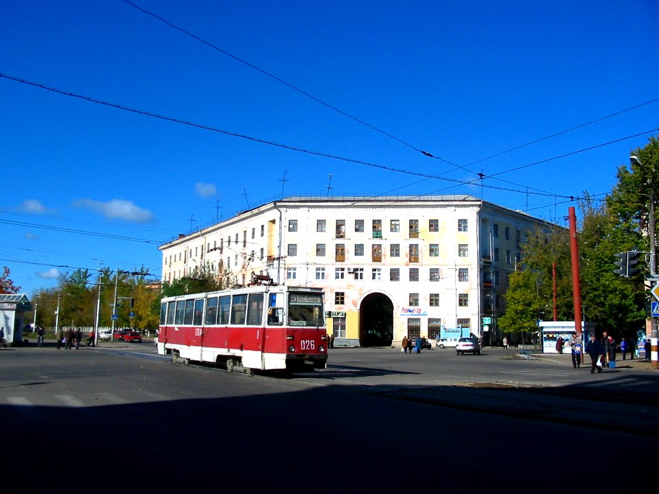Dzerzinsk tram 026 20041002 030 prospekt Lenina