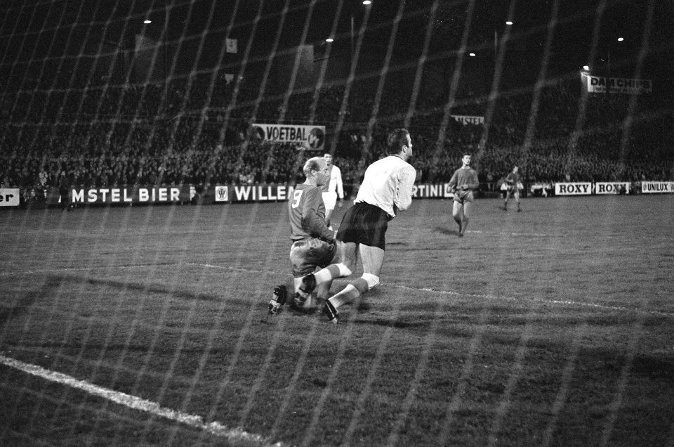 DWS tegen Ajax 1-4. Nummer 11 Keeper Bals in aktie, Bestanddeelnr 920-7965
