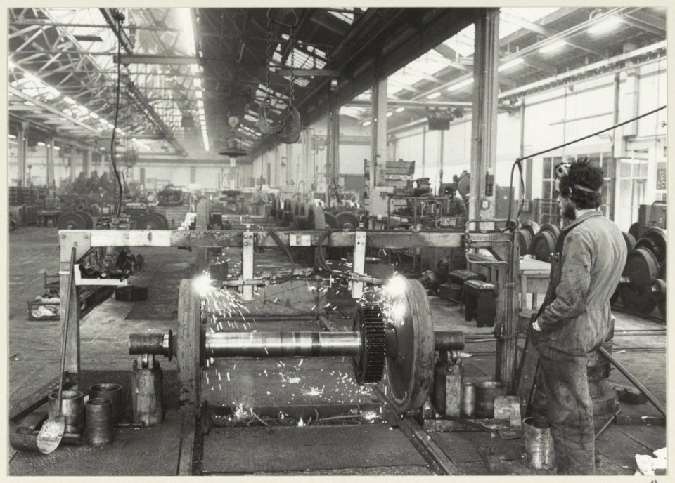Een kijkje in de hoofdwerkplaats van N.S. NL-HlmNHA 54013191 01