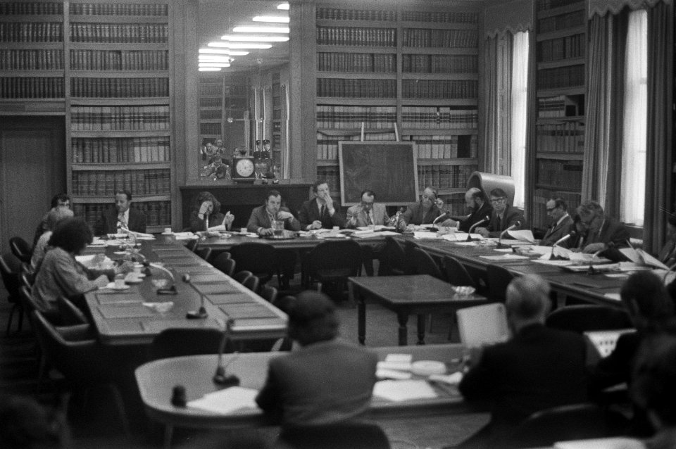 Een moment tijdens de hoorzitting over de invoering van schoolgeld, Bestanddeelnr 925-6849