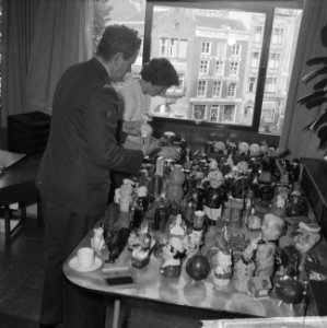 Een na de grootste collectie spaarpotten van de wereld, Bestanddeelnr 914-4330