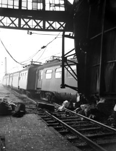 Een personentrein op het station Hollands Spoor in Den Haag ontspoorde tijdens h, Bestanddeelnr 934-7147