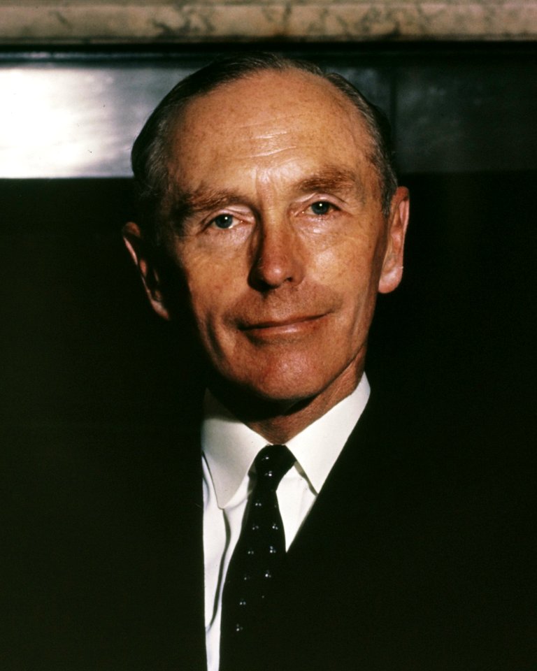 Een portret van Sir Alec Douglas-Home de nieuwe engelse premier, Bestanddeelnr 254-7065 (cropped)