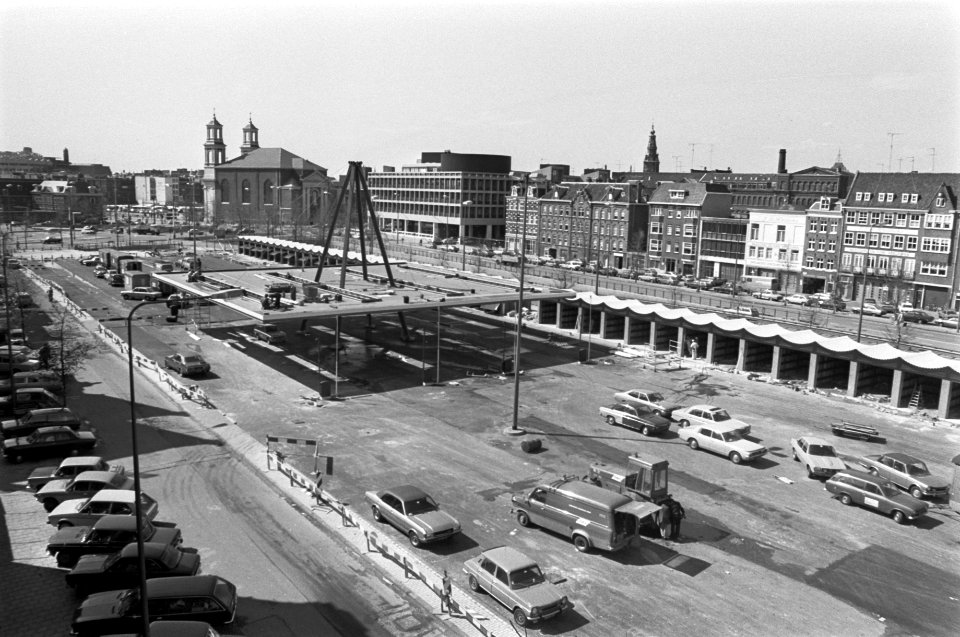 Een overzicht van de nieuwe marktlokatie aan de Rapenburgerstraat, Bestanddeelnr 929-1202