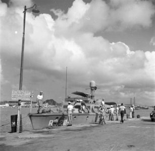 Een patrouilleboot in Aruba, Bestanddeelnr 252-7983