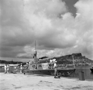 Een patrouilleboot in Aruba, Bestanddeelnr 252-7982