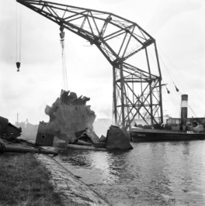 Een schip wordt gelicht, Bestanddeelnr 900-6034