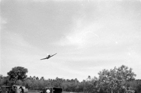Een P40 Curtiss jachtvliegtuig, Bestanddeelnr 3799