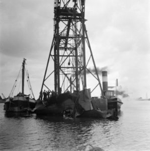 Een schip wordt gelicht, Bestanddeelnr 900-6032