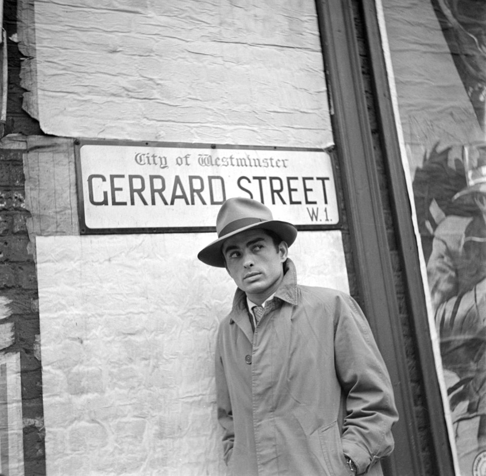 Een spiv op de hoek van Gerrard Street, Bestanddeelnr 191-1034