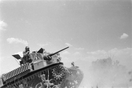 Een Stuart M2 tank, Bestanddeelnr 63-4-1