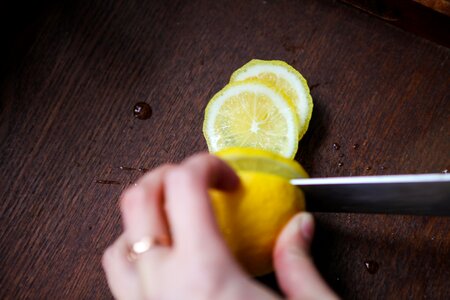 Lemon knife cut