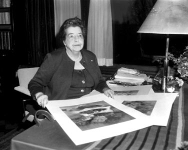 Een van de laatste Amsterdamse Joffers, de schilderes Betsy Westendorp-Osieck , Bestanddeelnr 918-6046
