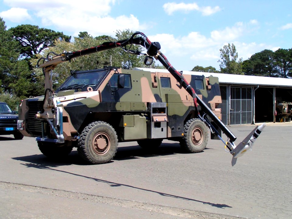 Een-bushmaster-met-onderzoeksarm