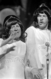 Eenendertigste Snip en Snap Revue . Willy Walden en Piet Muyselaar, Bestanddeelnr 921-5033