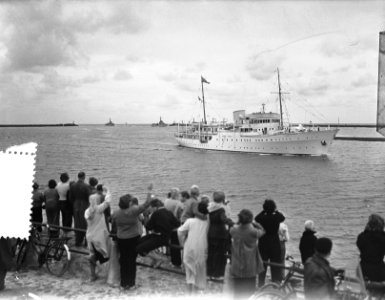 Eerste dag bezoek Noorse Koning , aankomst jacht pieren IJmuiden, Bestanddeelnr 906-6592