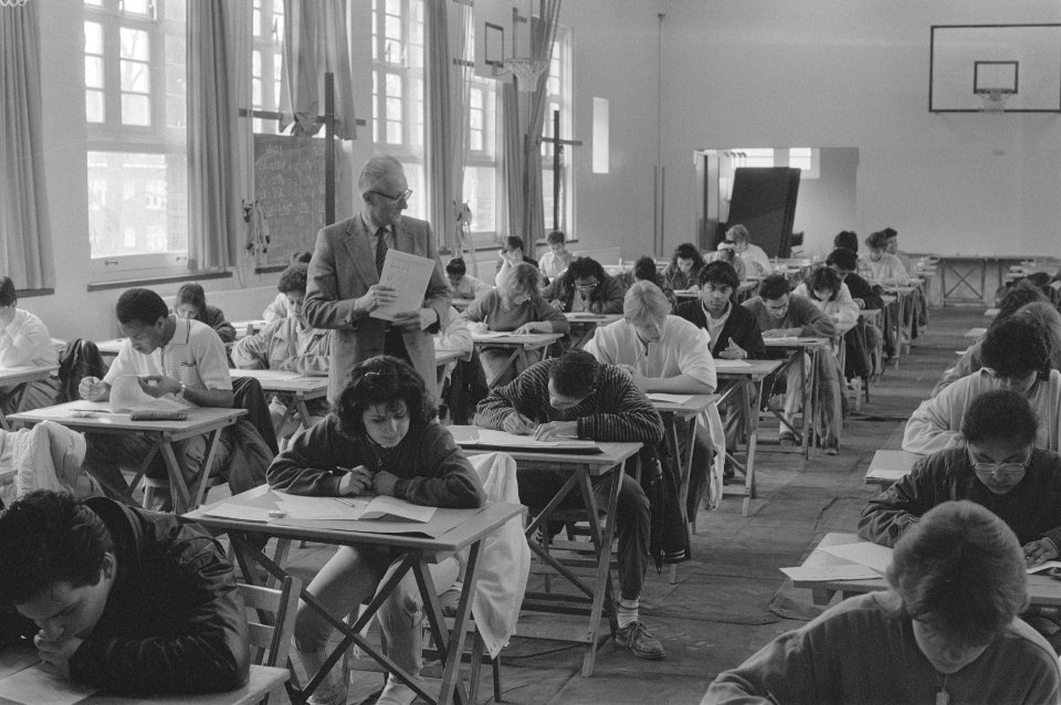 Eerste dag eindexamens LBO, MAVO, HAVO, VWO, Bestanddeelnr 933-6319
