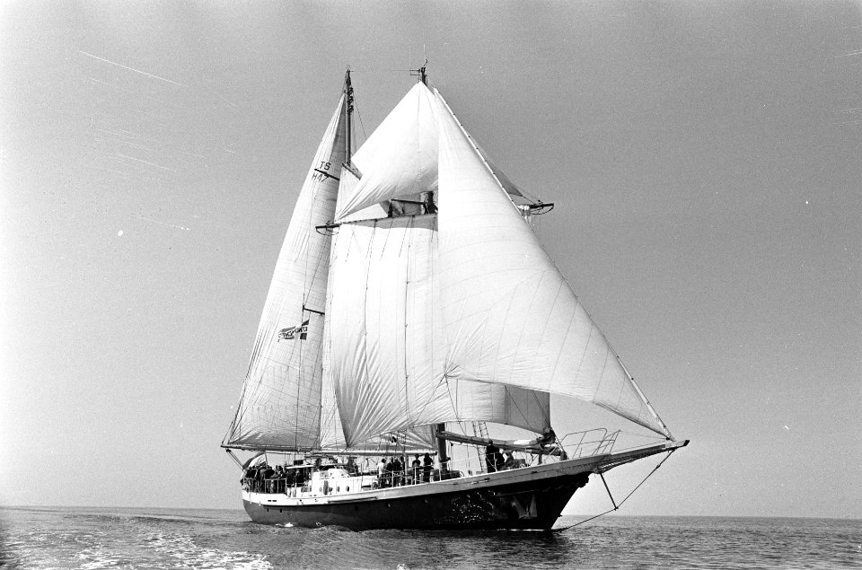 Eendracht in volle zee, Bestanddeelnr 927-9750