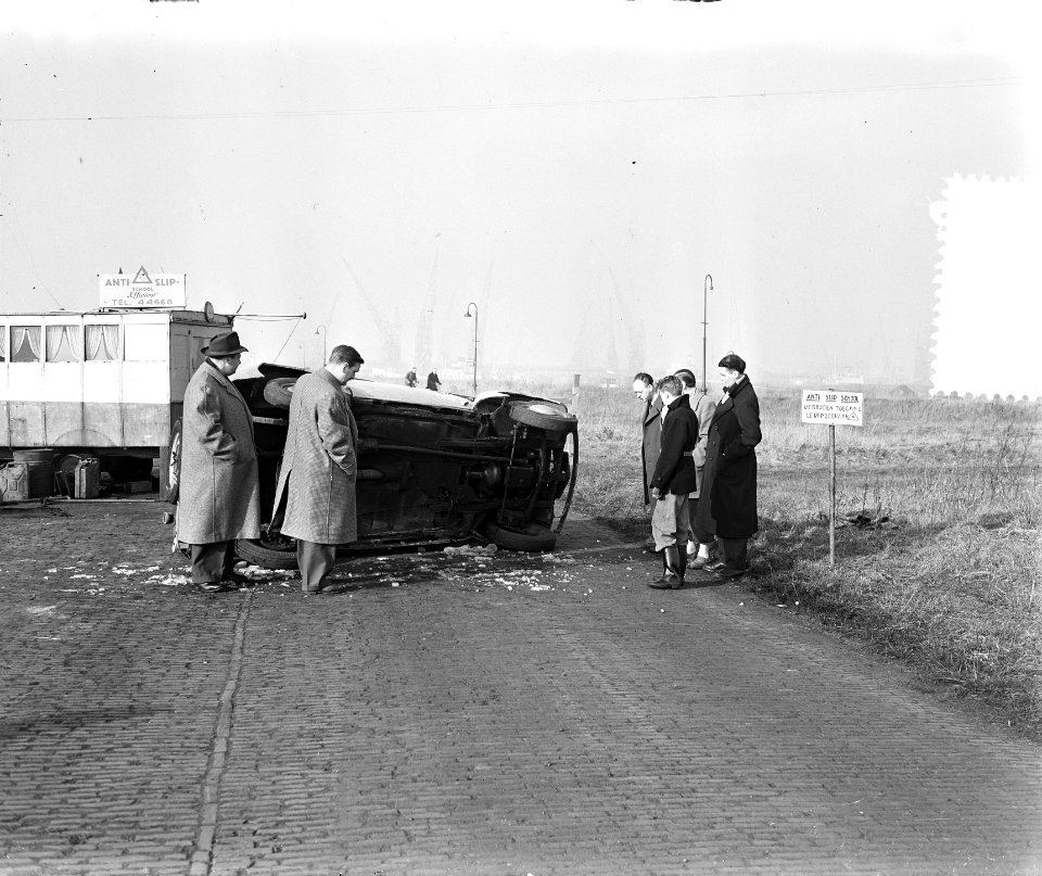 Eerste Anti Slipschool voor autos te Amsterdam, Bestanddeelnr 906-9585