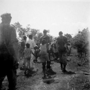 Een afdeling van de 1e Infanterie Brigade Groep hield een 5-daagse patrouille in, Bestanddeelnr 13883