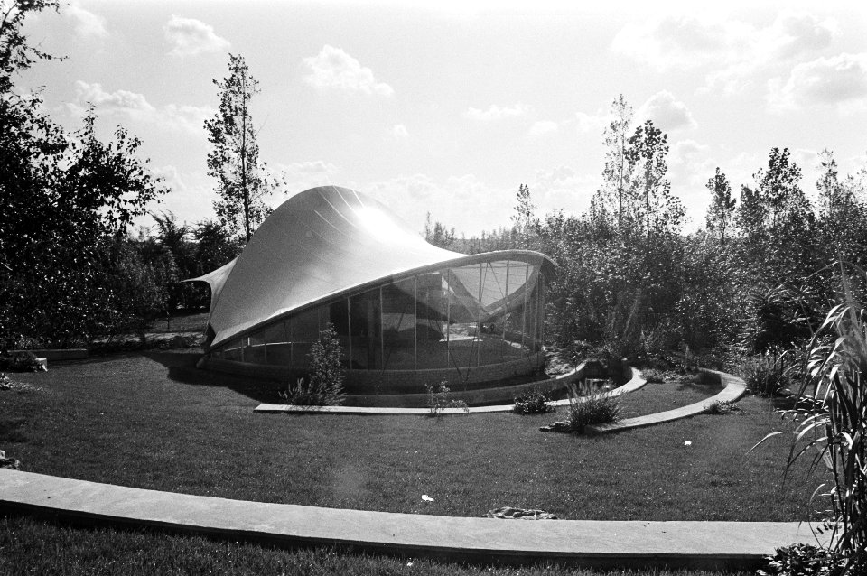Een van de paviljoens op de Floriade, Bestanddeelnr 931-6983