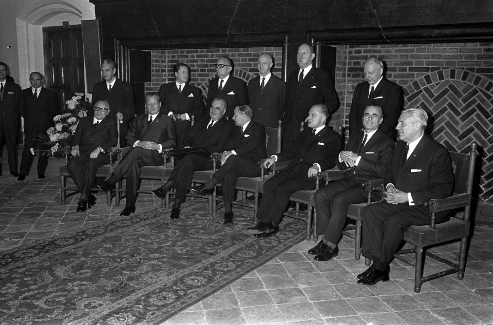 EEG-Topconferentie in Den Haag . Opening. Zie 230353, Bestanddeelnr 923-0357