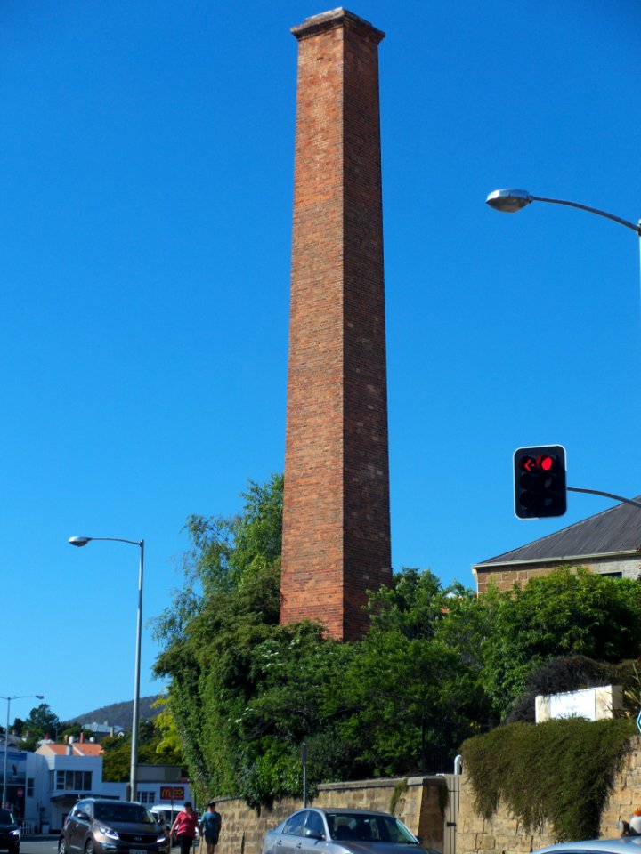 Edwin Tooth Brewery chimney 20171118-002