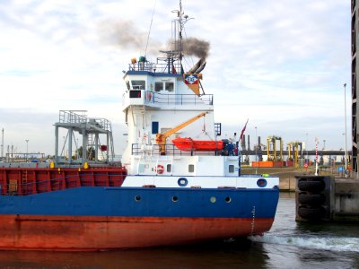 Eems Dart - IMO 9195640 leaving Berendrechtsluis, Port of Antwerp pic4