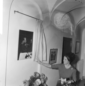 Edward van Beinumhuis opening Toon Kunstenaars Centrum door prinses Irene te Bre, Bestanddeelnr 915-8043