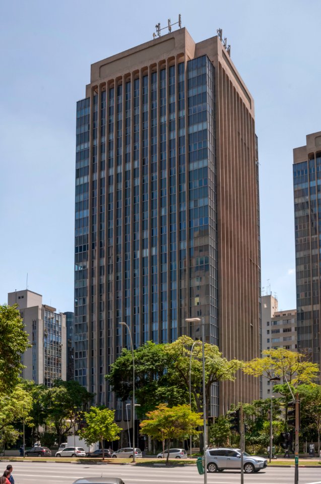 Edificio grueso de faria lima