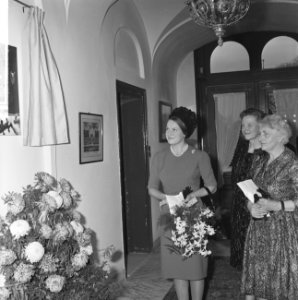 Edward van Beinumhuis opening Toon Kunstenaars Centrum door prinses Irene te Bre, Bestanddeelnr 915-8049