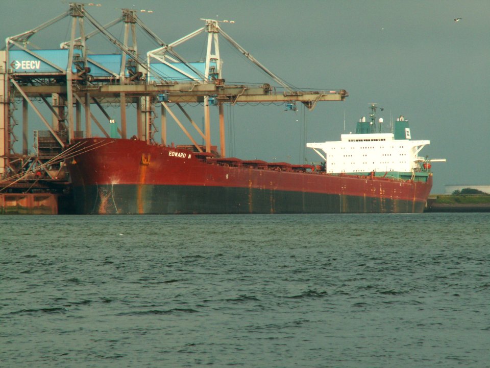 EDWARD N - IMO 7404140 - Callsign H8JJ - p4, Port of Rotterdam, Holland 20-Jun-2006