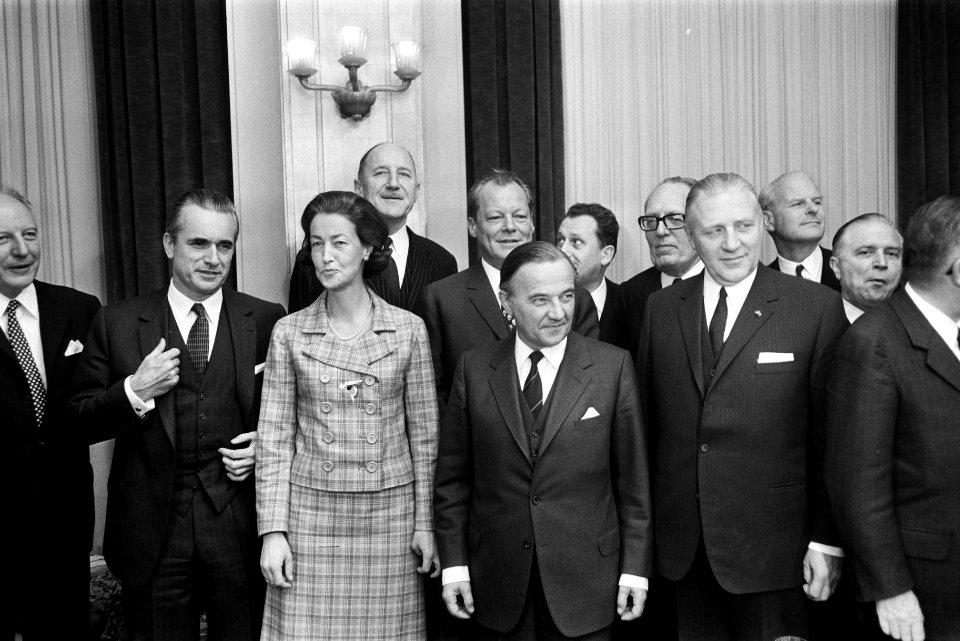 EEG-conferentie Den Haag . De ministers lunchen in Hote De Witte Brug Den Haag ., Bestanddeelnr 923-0402