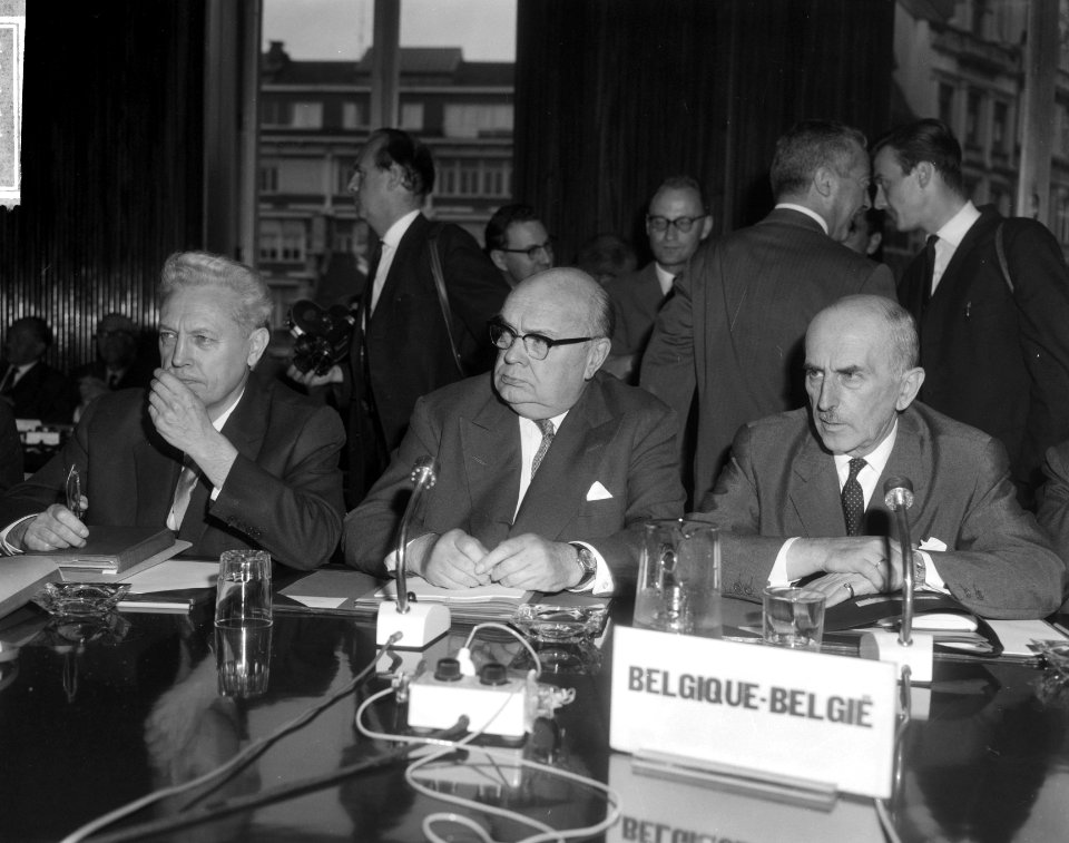 EEG Ministerraad in Brussel bijeen, delegatie Belgie, Bestanddeelnr 917-9995