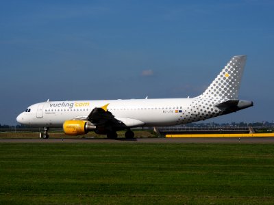 EC-JTQ Airbus Industrie A318-321 Vueling Airlinesat Schiphol (AMS - EHAM), The Netherlands, 17may2014, pic-4