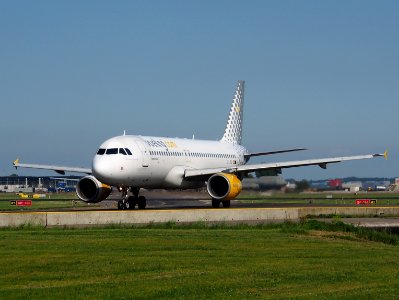 EC-JTQ Airbus Industrie A318-321 Vueling Airlinesat Schiphol (AMS - EHAM), The Netherlands, 17may2014, pic-1