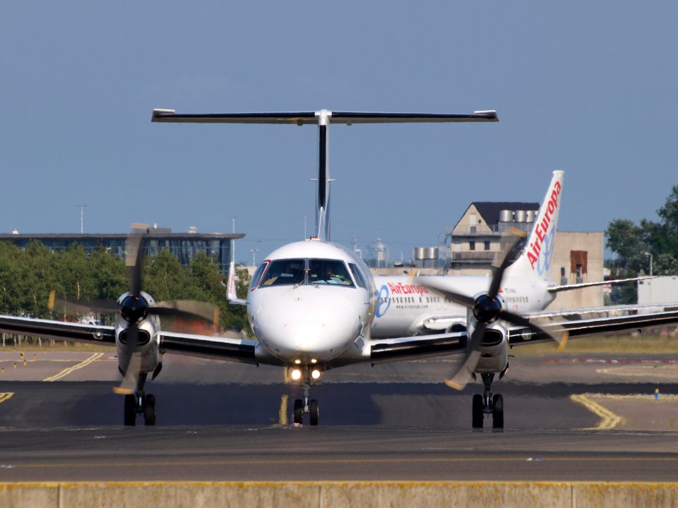 EC-JBE Swiftair Embraer EMB-120FC Brasilia - cn 120013 taxiing 18july2013 pic-001