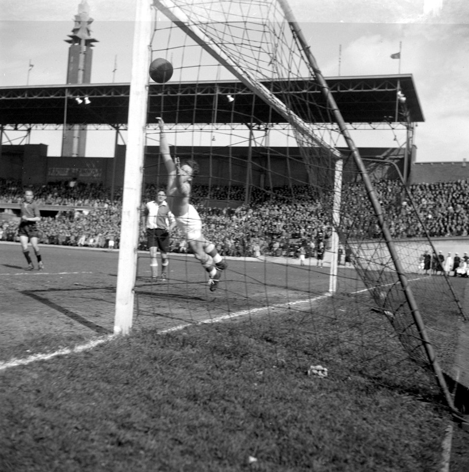 EDO tegen Feyenoord 2-1. Spelmoment, Bestanddeelnr 902-6379