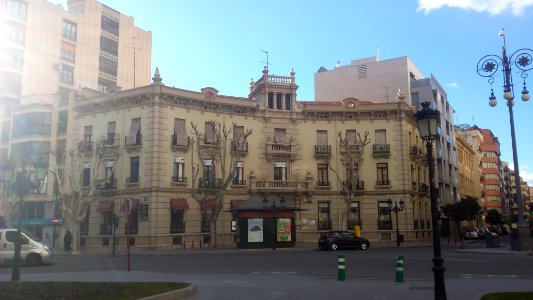 Edificio Casa Marlo. Plaza de Gabriel Lodares. Albacete