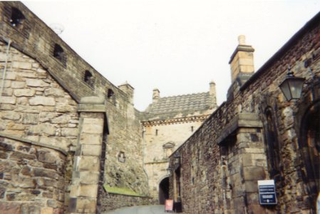 Edinburgh Castle 2000-4-inner barrier guard house