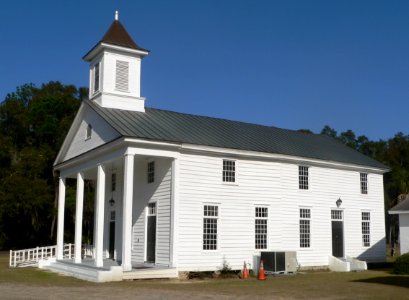 Edisto Island Baptist Church from S 2