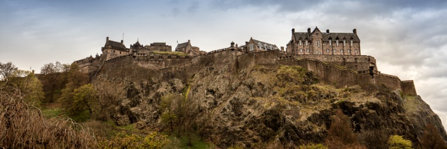 Edinburgh Homebanner Castle Exterior from Princes St