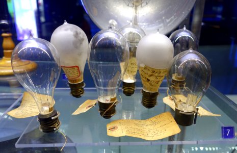 Edison Trial Light Bulbs, 1893, used in the Edison vs. Infringers trial in Chicago - Museum of Science and Industry (Chicago) - DSC06456