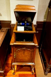 Edison Amberola Model 30, USA, 1914 - Kanazawa Phonograph Museum - Kanazawa, Japan - DSC00902