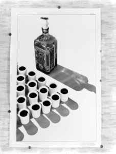 Een fles Alpha inkt en gevulde inktpotjes, Bestanddeelnr 189-0276 photo