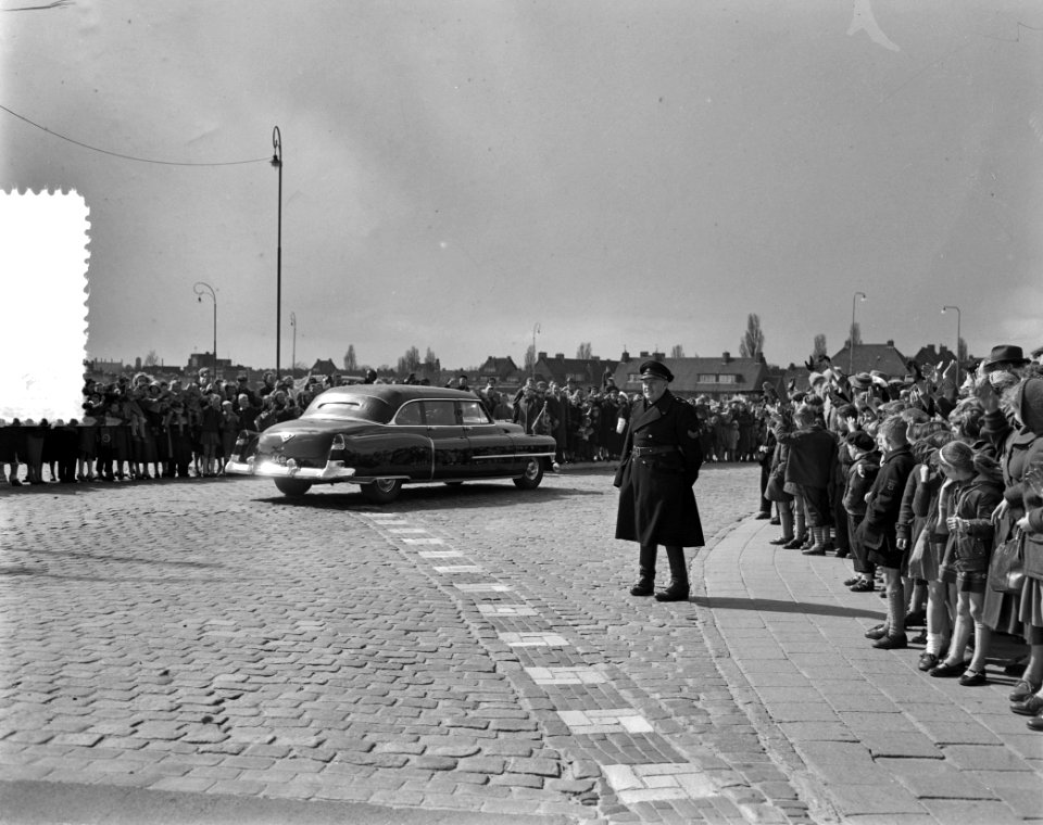 Een dag bezoek Koninklijk Paar aan Amsterdam Aankomst Amsterdam, Bestanddeelnr 907-6989